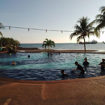Ehsan Seaview Hotel Петалинг Джая Екстериор снимка