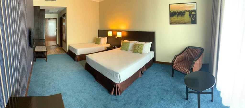 Ehsan Seaview Hotel Петалинг Джая Екстериор снимка