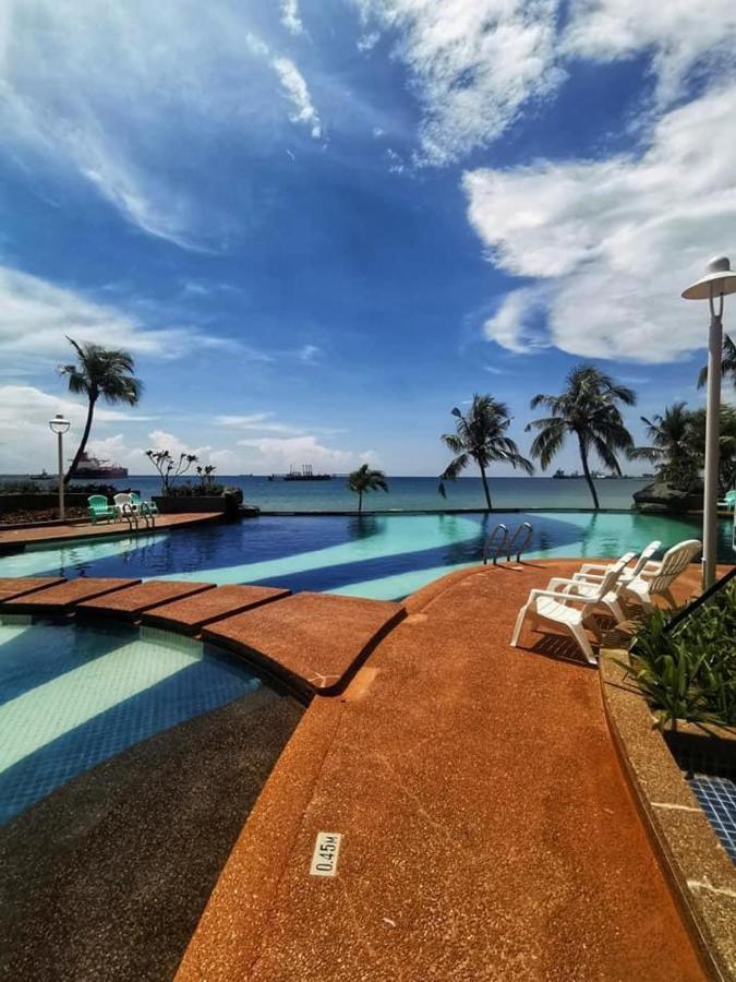 Ehsan Seaview Hotel Петалинг Джая Екстериор снимка