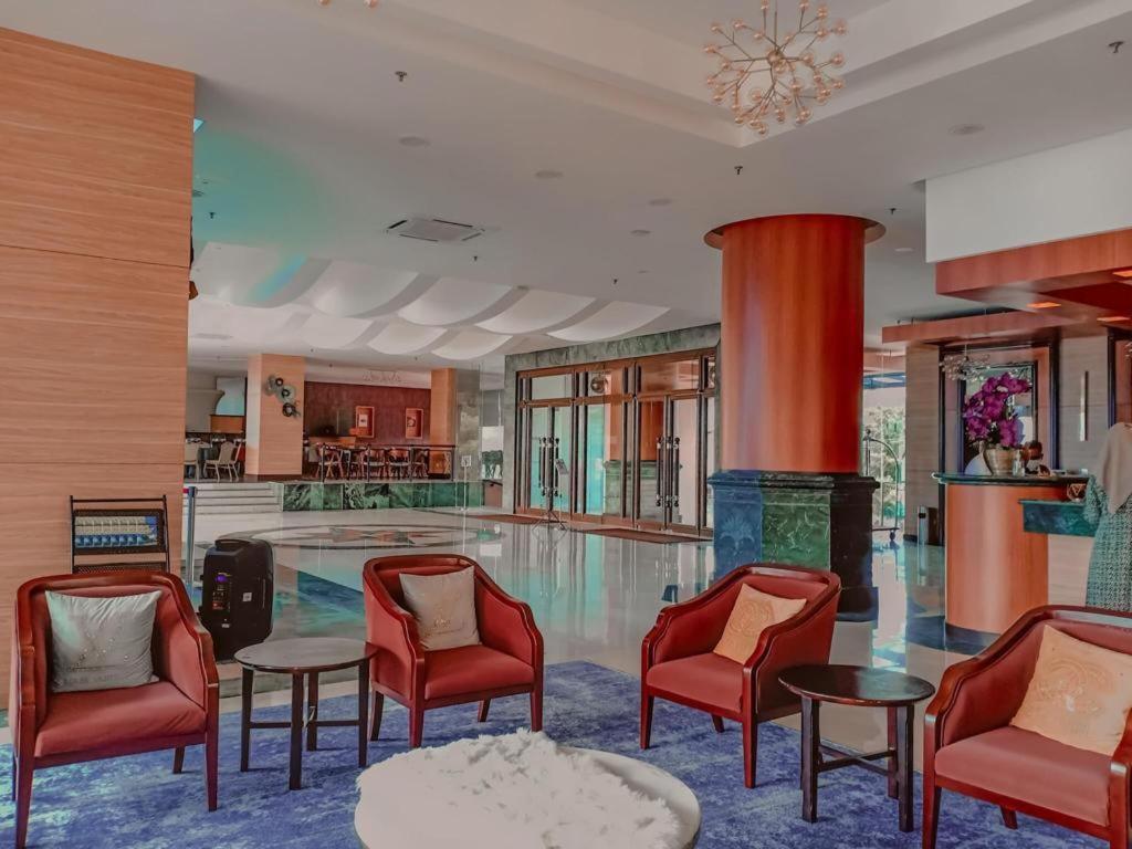 Ehsan Seaview Hotel Петалинг Джая Екстериор снимка