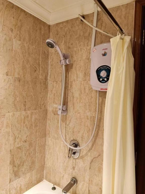 Ehsan Seaview Hotel Петалинг Джая Екстериор снимка