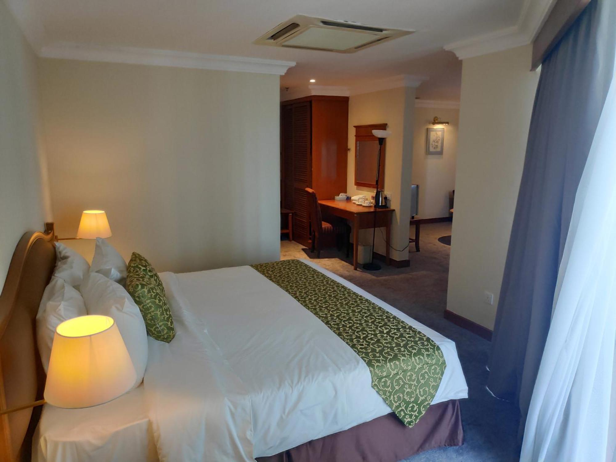 Ehsan Seaview Hotel Петалинг Джая Екстериор снимка